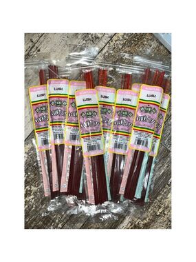 (30 incense)  Lush
BluntLife JUMBO 19" Incense
Fruity & Sweet